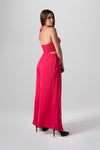 Top Halter Fucsia con Tiras Cruzadas y Falda Larga