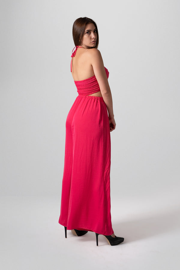 Top Halter Fucsia con Tiras Cruzadas y Falda Larga