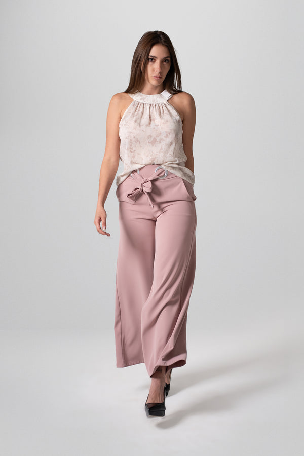 Blusa halter estampada con cuello ancho rucheado