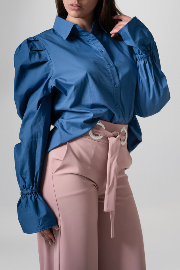 Blusa camisera manga larga con hombros abullonados