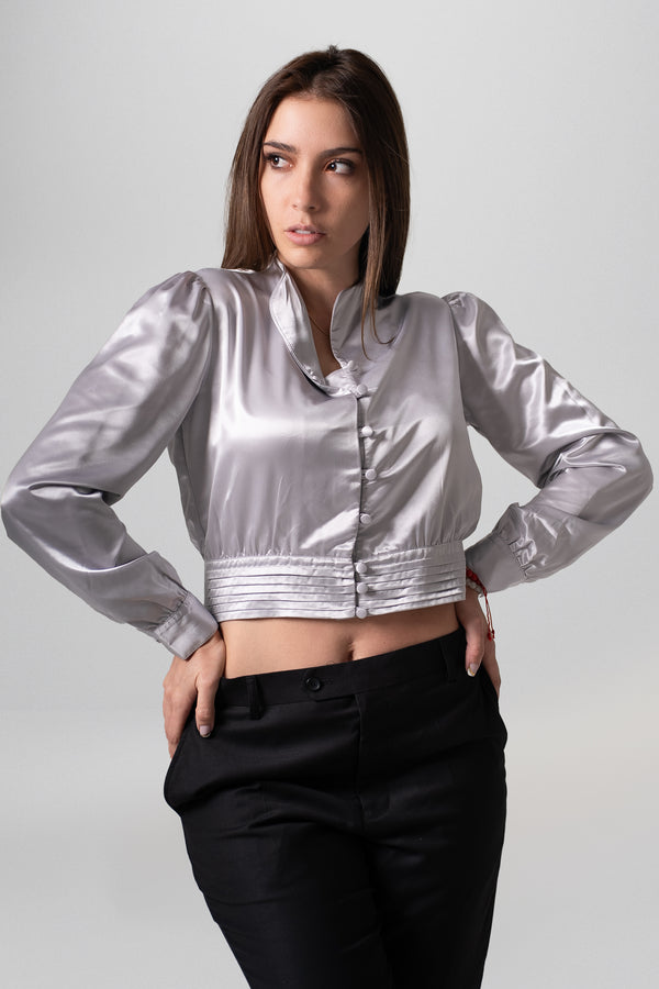 Blusa Crop Cuello Mao Manga Larga – Cintura Plisada