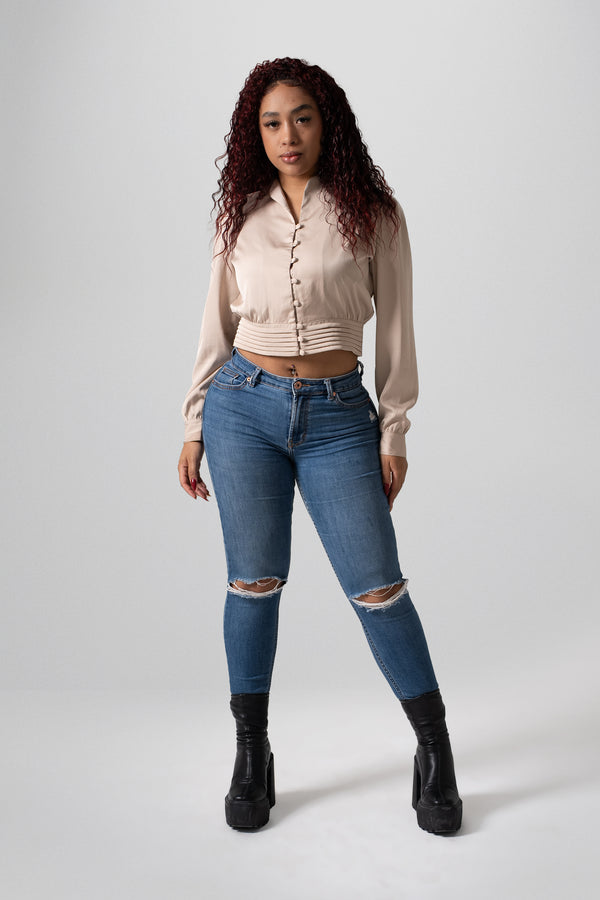 Blusa Crop Cuello Mao Manga Larga – Cintura Plisada