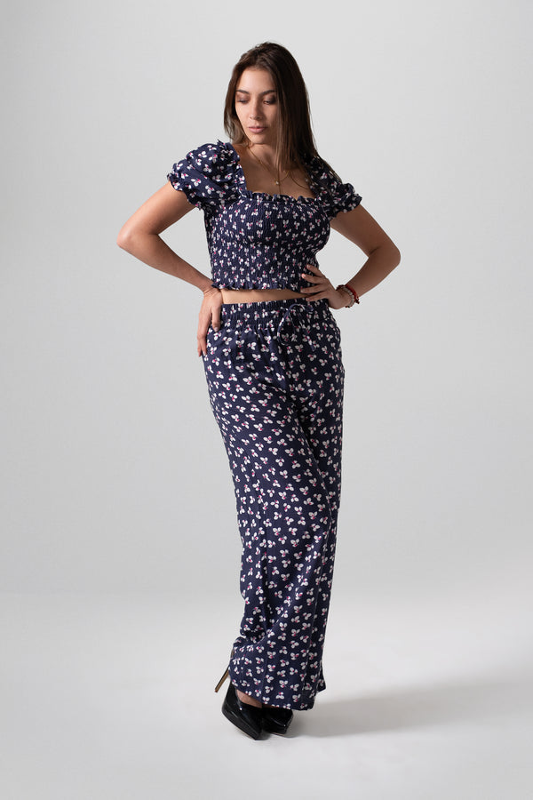 Top Smock Floral con Mangas Globo y Pantalón Palazzo Azul Marino