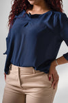 Blusa manga 3/4 con pinza en escote